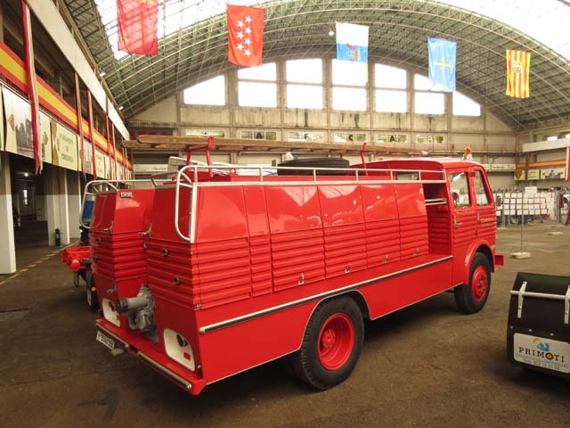 El Pegaso Barajas Z-207 con 120 CV cargaba 6.250 kgs y podía alcanzar los 92 km/h.